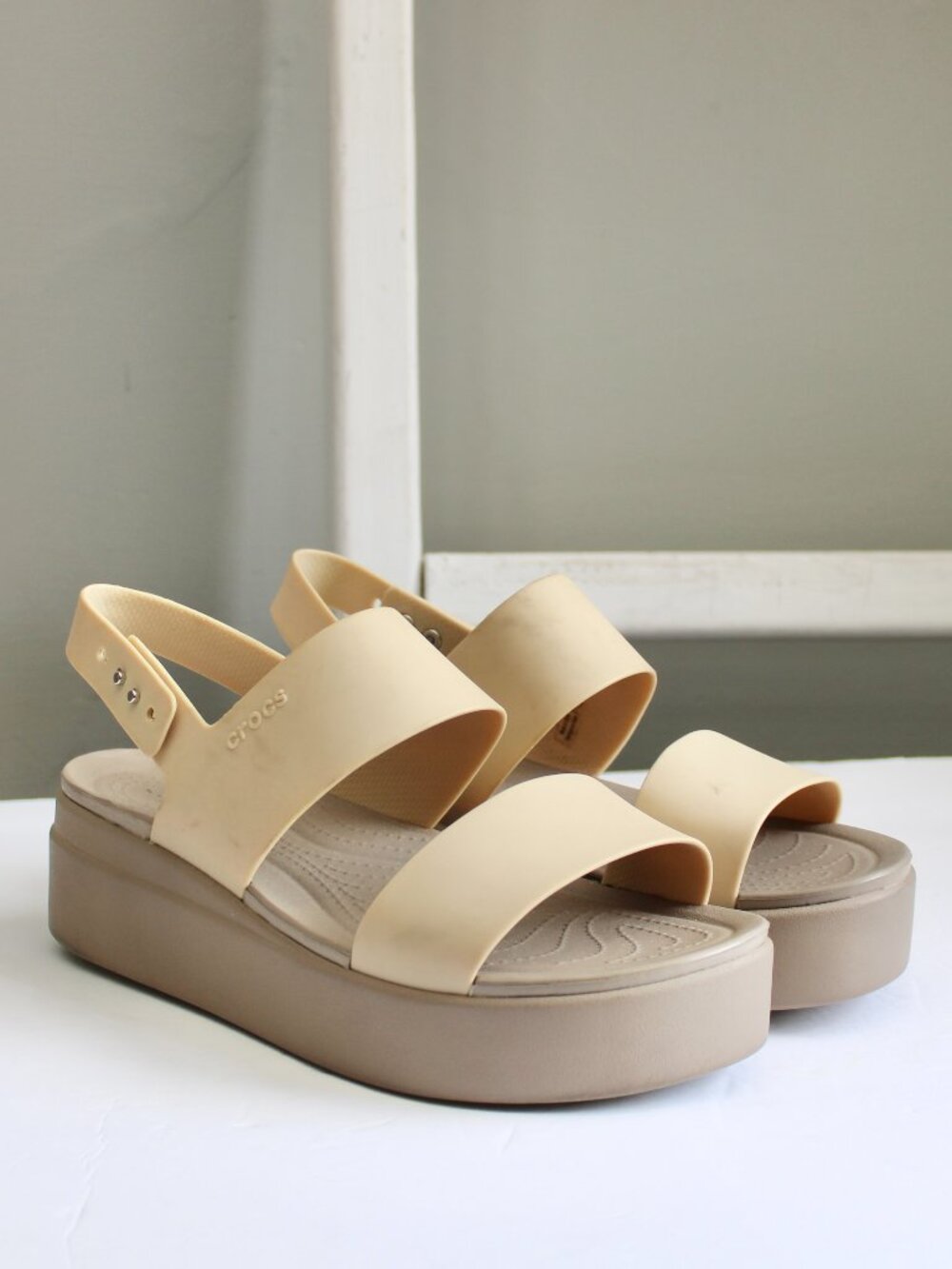 Crocs Brooklyn Low Wedge Platform Sandals Cashew Nude Tan Women's Size 10